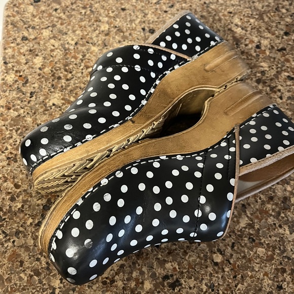 Sanita clogs women’s size 41 aka 9-10 black and white polka dot design used - Picture 7 of 7